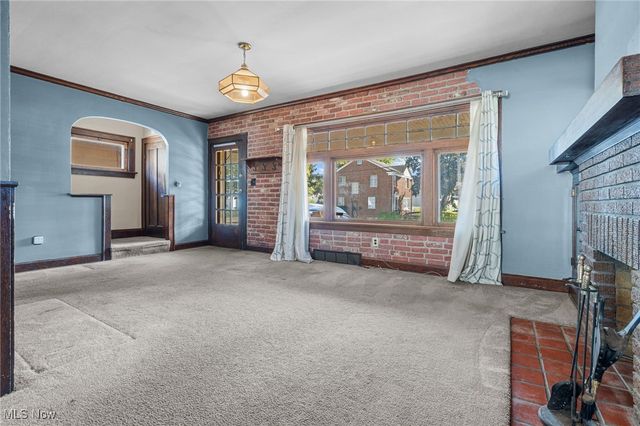 10326 Thrush Avenue, Cleveland, OH 44111