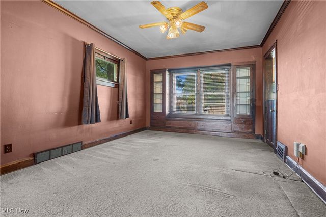 10326 Thrush Avenue, Cleveland, OH 44111