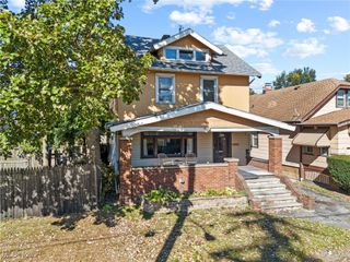 10326 Thrush Avenue, Cleveland, OH 44111