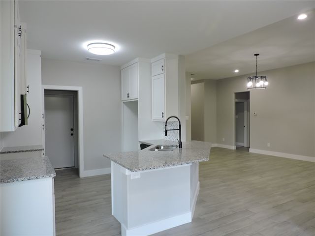 210 Holiday Drive, Gun Barrel City, TX 75156