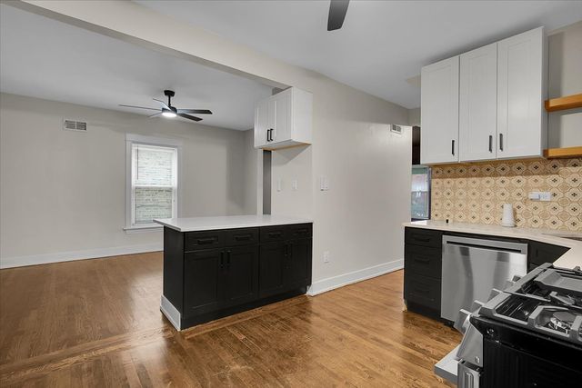 5465 W Cortez Street, Chicago, IL 60651