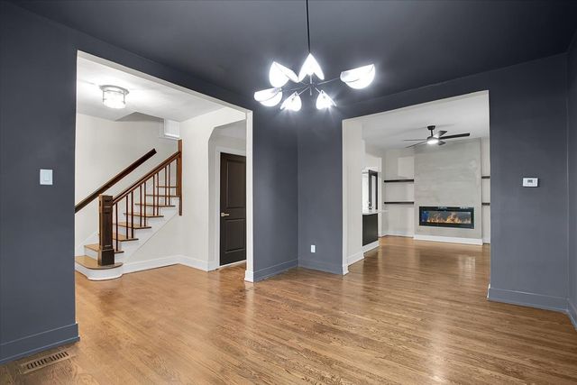 5465 W Cortez Street, Chicago, IL 60651