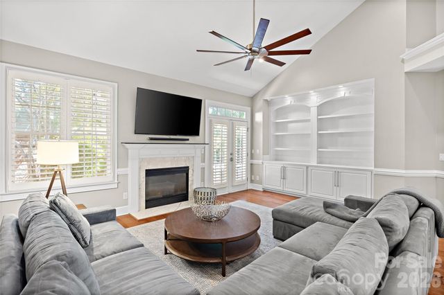 3112 Ethereal Lane, Charlotte, NC 28226