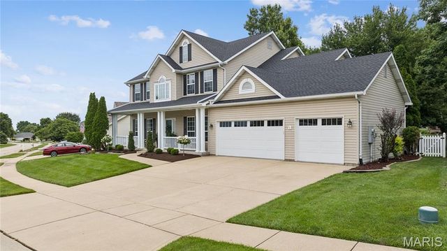 510 Quarterhorse Trail, St Peters, MO 63376