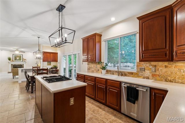 510 Quarterhorse Trail, St Peters, MO 63376
