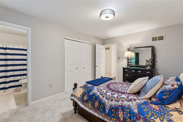 510 Quarterhorse Trail, St Peters, MO 63376