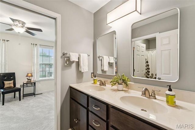 510 Quarterhorse Trail, St Peters, MO 63376
