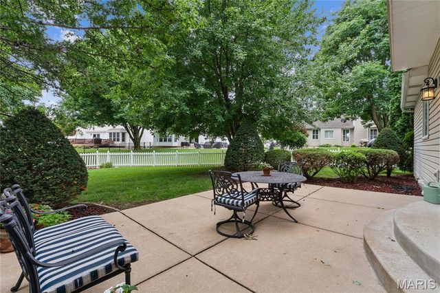 510 Quarterhorse Trail, St Peters, MO 63376
