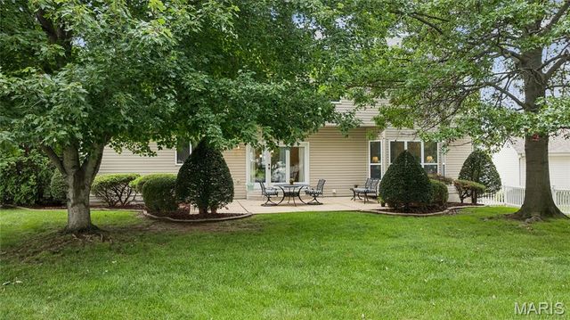 510 Quarterhorse Trail, St Peters, MO 63376