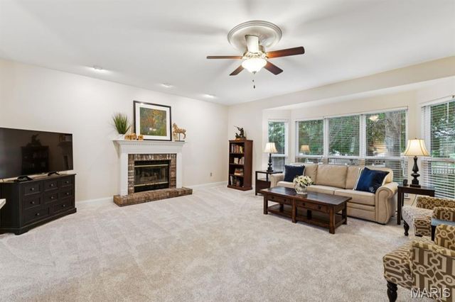510 Quarterhorse Trail, St Peters, MO 63376