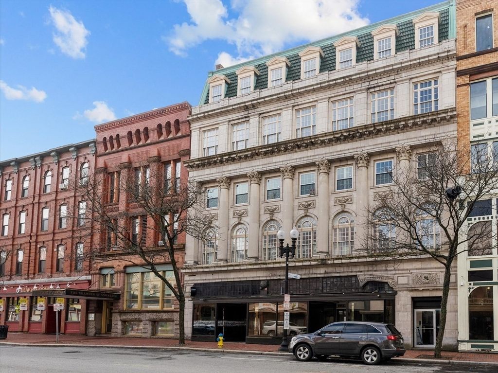 280 Essex Street 304, Lawrence, MA 01840