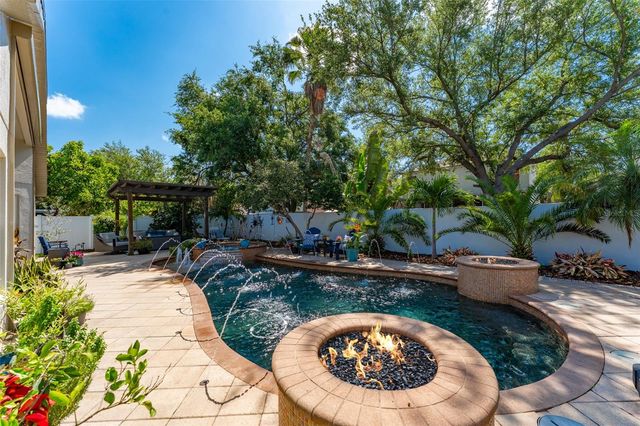 9060 PINEBREEZE DRIVE, Riverview, FL 33578