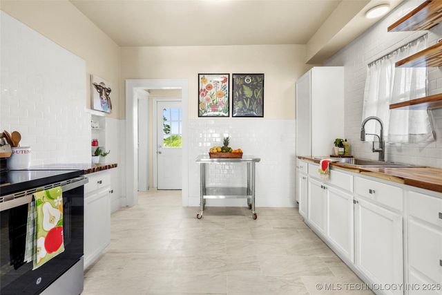 212 S Phoenix Avenue, Tulsa, OK 74127