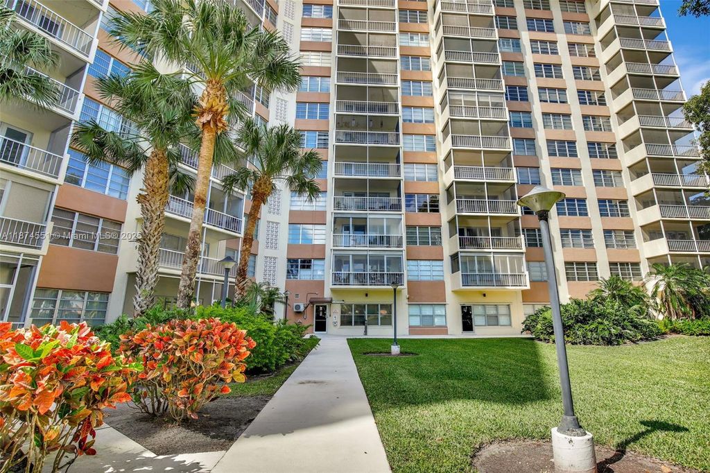 10777 W Sample Rd 912, Coral Springs, FL 33065