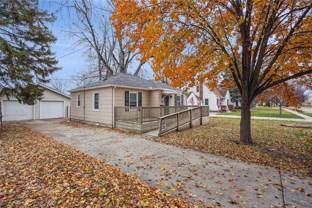 515 SW Southlawn Drive, Ankeny, IA 50023