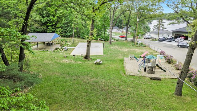 8420 Je Ne Be Drive Ne, Courtland Twp, MI 49341