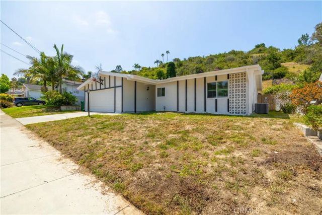 2833 Turnbull, Oceanside, CA 92054