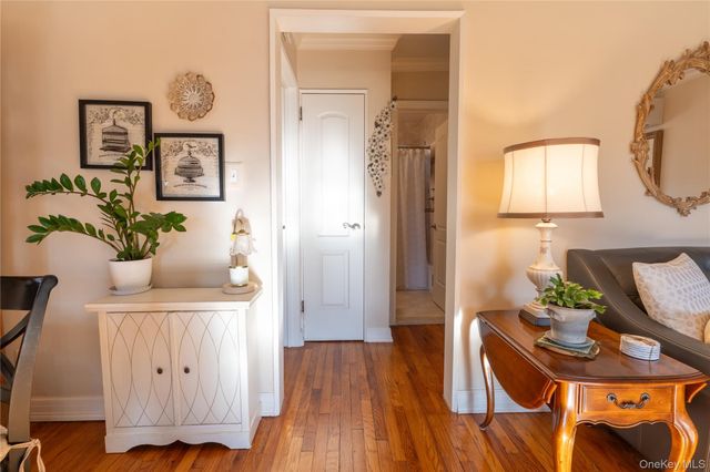 252-42 60 Avenue 595, Little Neck, NY 11362