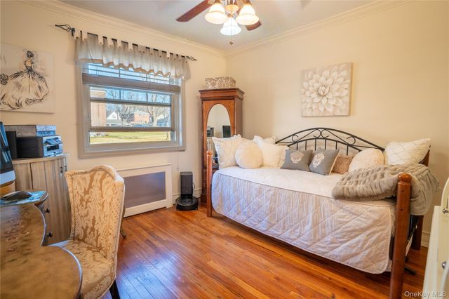 252-42 60 Avenue 595, Little Neck, NY 11362