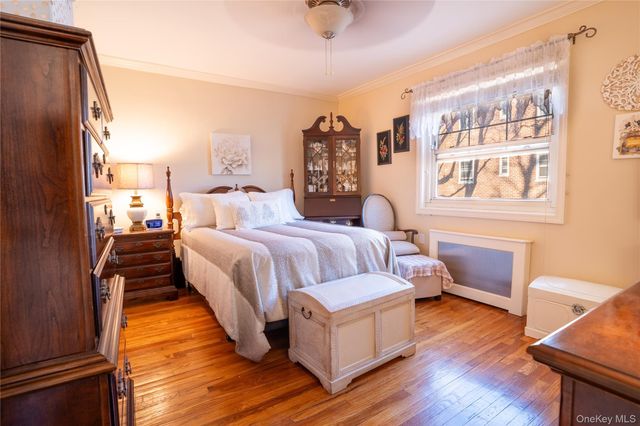 252-42 60 Avenue 595, Little Neck, NY 11362