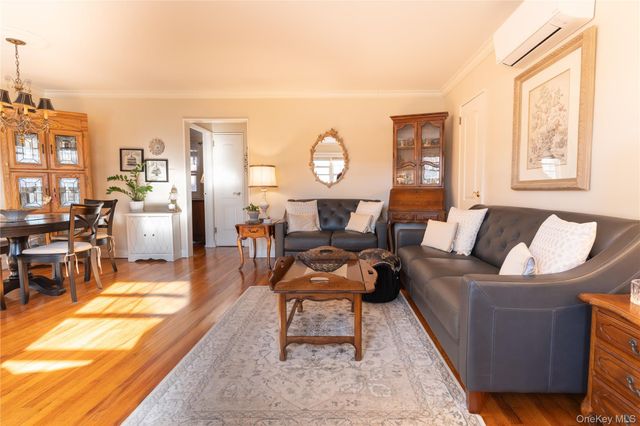 252-42 60 Avenue 595, Little Neck, NY 11362