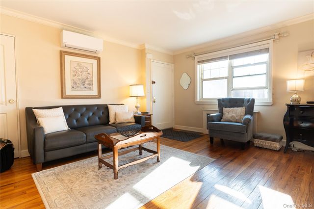 252-42 60 Avenue 595, Little Neck, NY 11362