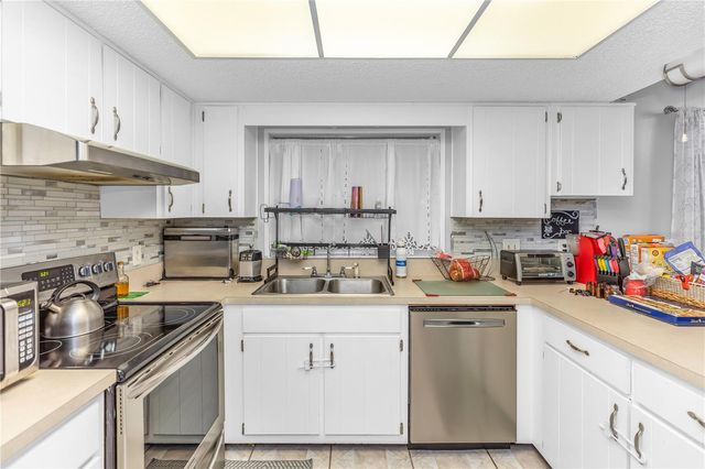 1186 AZORA DRIVE, Deltona, FL 32725