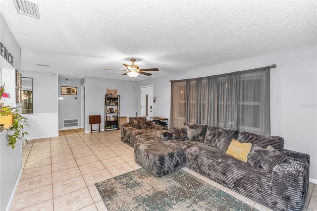 1186 AZORA DRIVE, Deltona, FL 32725