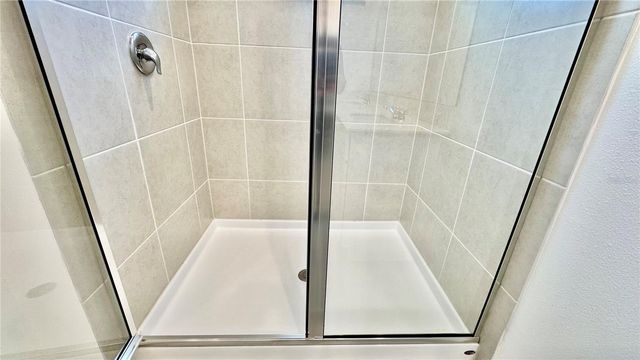 319 SOL VISTA DRIVE, Dundee, FL 33838