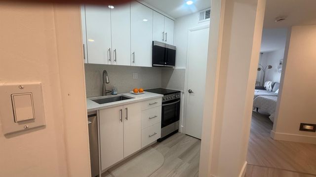 2600 N Flagler Drive 313, West Palm Beach, FL 33407