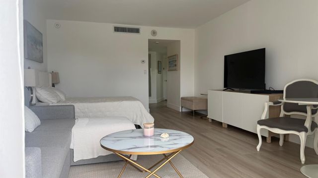 2600 N Flagler Drive 313, West Palm Beach, FL 33407