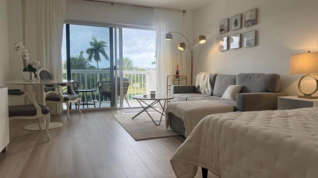 2600 N Flagler Drive 313, West Palm Beach, FL 33407