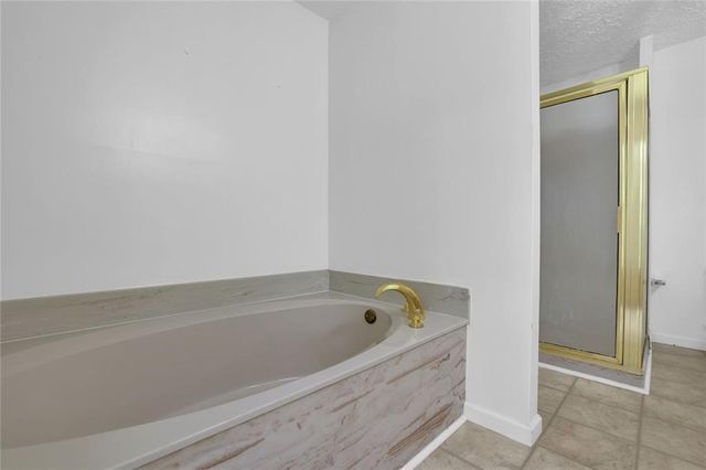 424 Sherwood Drive, Woodstock, GA 30188