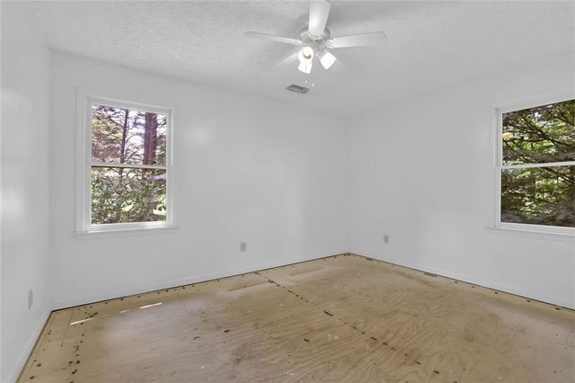 424 Sherwood Drive, Woodstock, GA 30188