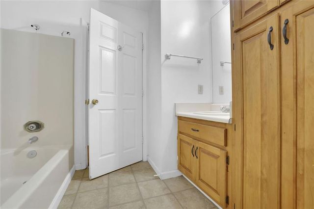 424 Sherwood Drive, Woodstock, GA 30188