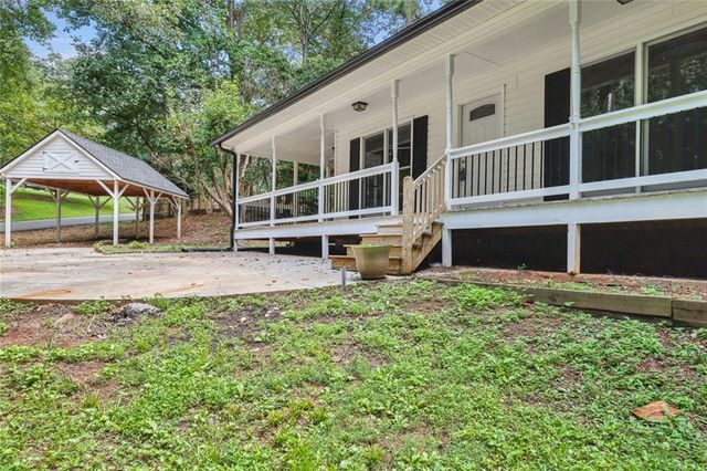 424 Sherwood Drive, Woodstock, GA 30188