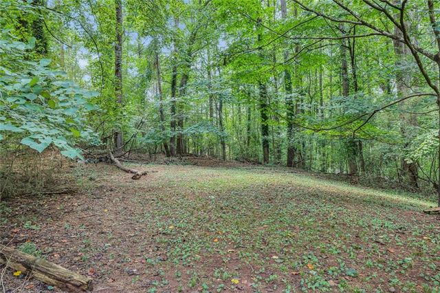 424 Sherwood Drive, Woodstock, GA 30188