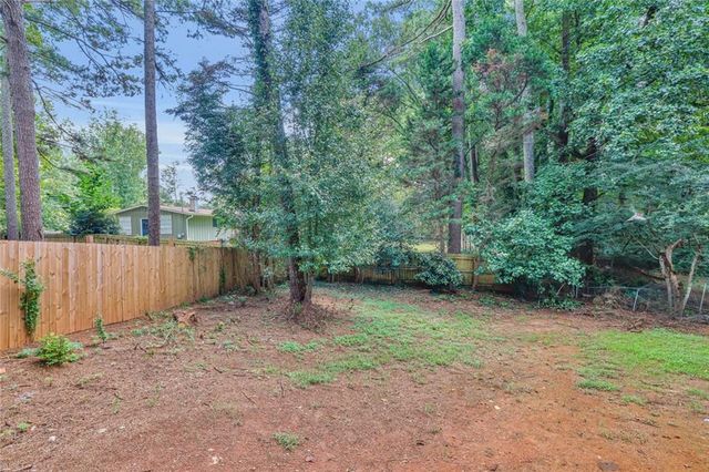 424 Sherwood Drive, Woodstock, GA 30188