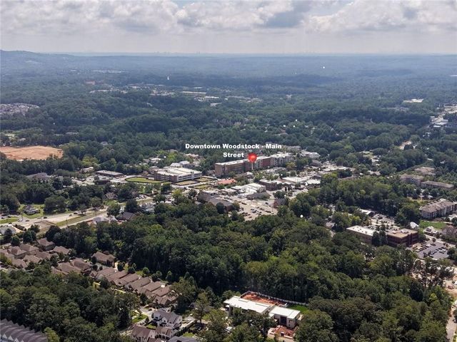424 Sherwood Drive, Woodstock, GA 30188