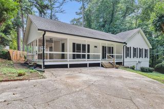 424 Sherwood Drive, Woodstock, GA 30188