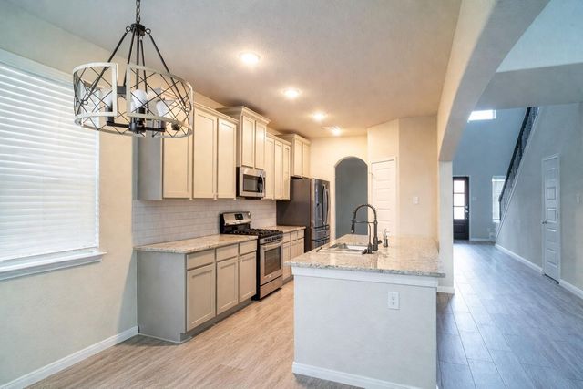 5296 Latigo Court, Alvin, TX 77511