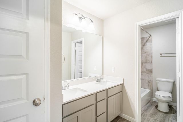 5296 Latigo Court, Alvin, TX 77511