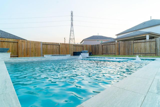 5296 Latigo Court, Alvin, TX 77511