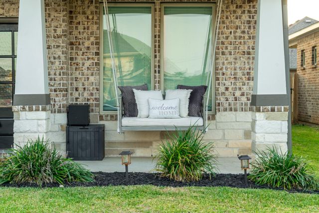 5296 Latigo Court, Alvin, TX 77511