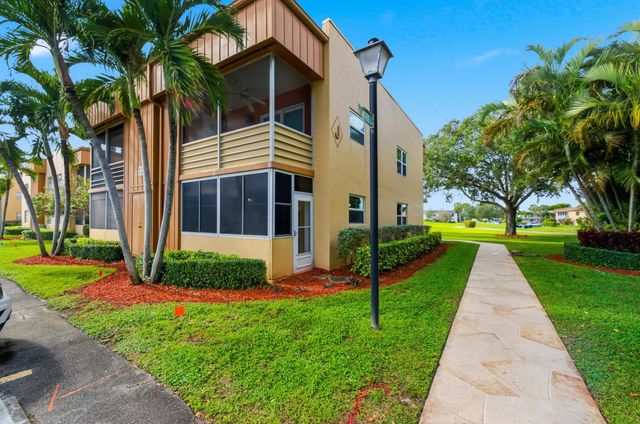 433 Flanders J, Delray Beach, FL 33484