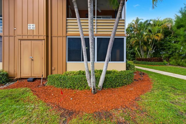 433 Flanders J, Delray Beach, FL 33484