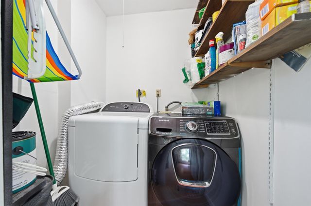 433 Flanders J, Delray Beach, FL 33484