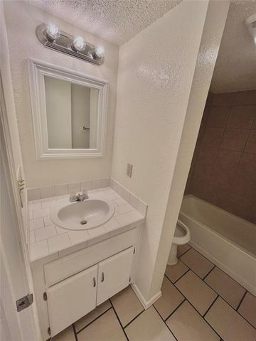 1901 E Lindsey Street 26B, Norman, OK 73071