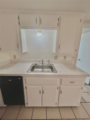 1901 E Lindsey Street 26B, Norman, OK 73071