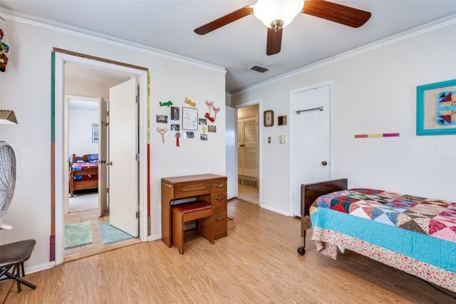 6120 Whitman Avenue, Fort Worth, TX 76133